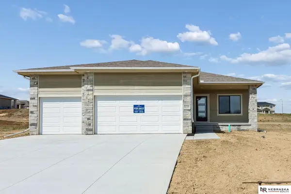 8706 Reed Street, Papillion, NE 68046