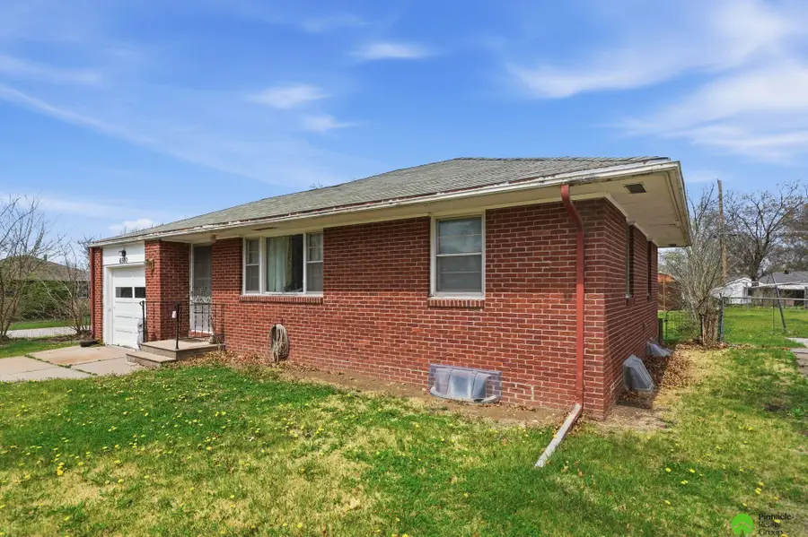 6500 Knox Street, Lincoln, NE 68507 - #2