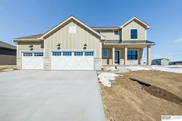 20808 Kansas Avenue, Elkhorn, NE 68022