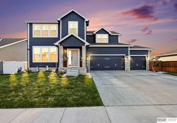 1717 SW Derek Avenue, Lincoln, NE 68522