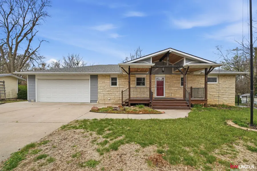 1305 S 4th Avenue, Beatrice, NE 68310 - #2