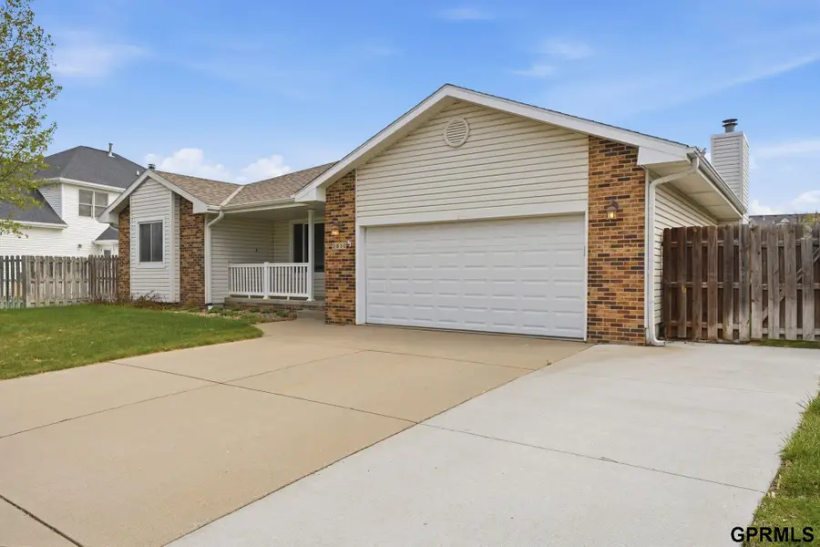 2830 Crown Pointe Road, Lincoln, NE 68506 - #2