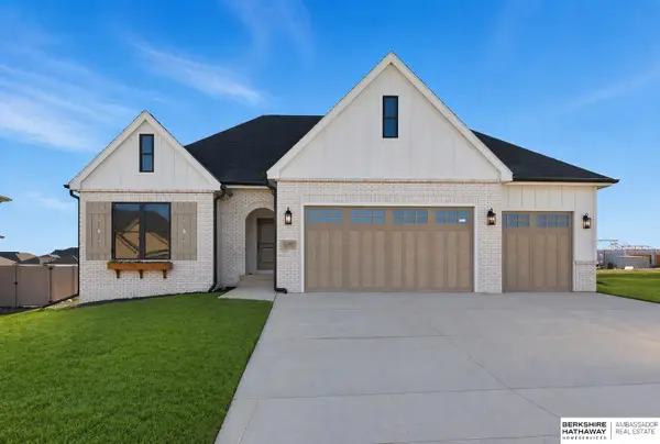 12401 Fenwick Street, Papillion, NE 68046