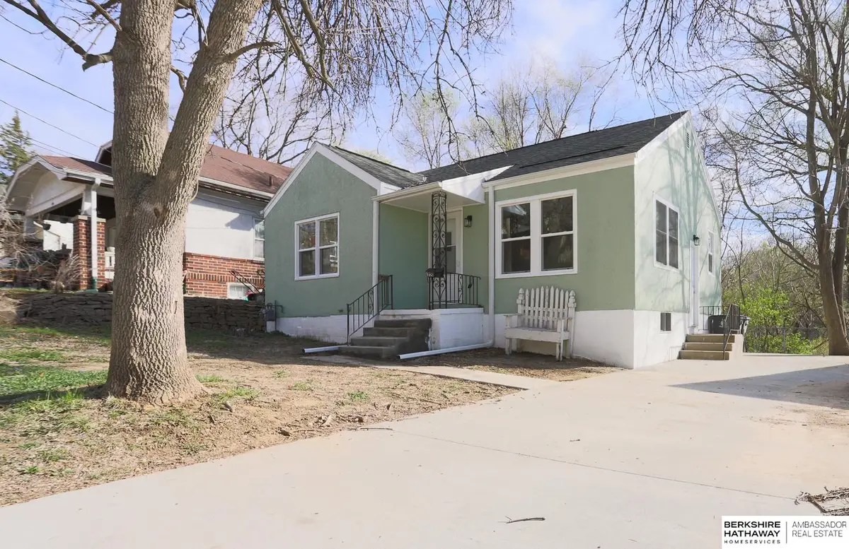 350 Frank Street, Council Bluffs, IA 51503 - #1