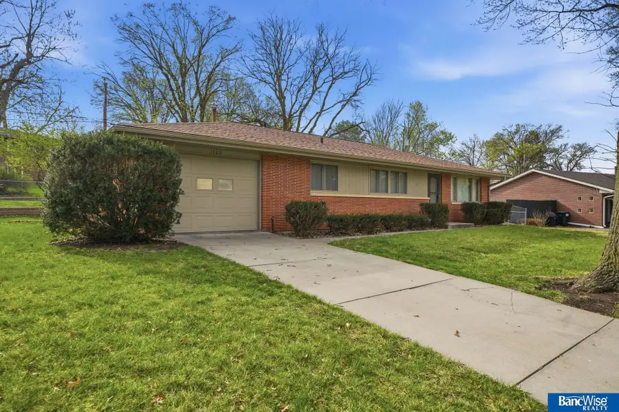 1900 Broadmoore Street, Lincoln, NE 68506 - #3