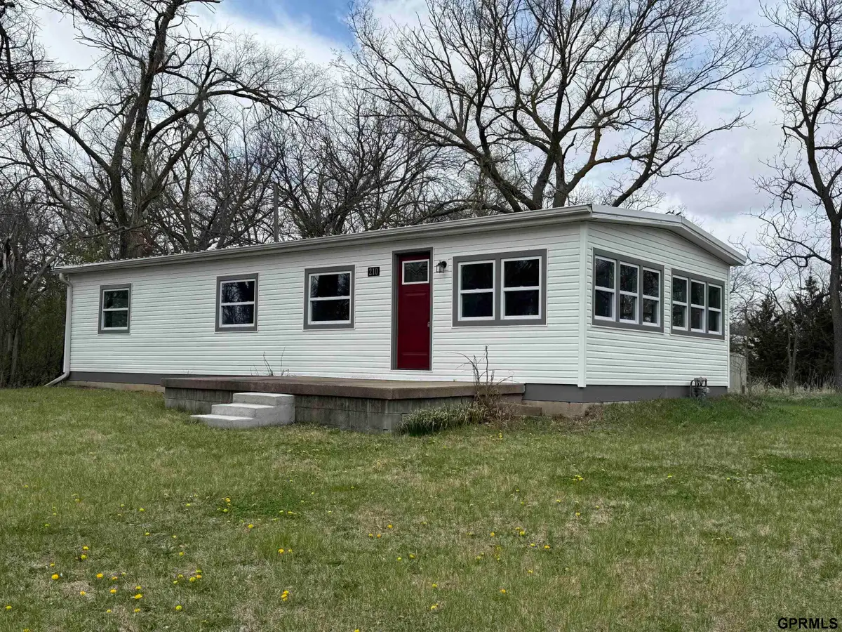210 E 24th Street, Crete, NE 68333 - #1