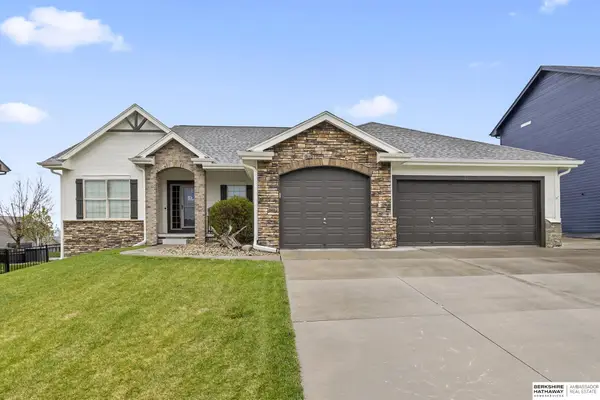 8213 N 162 Street, Bennington, NE 68007