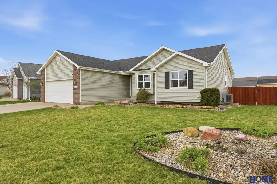 13450 Highlander Place, Waverly, NE 68462 - #3