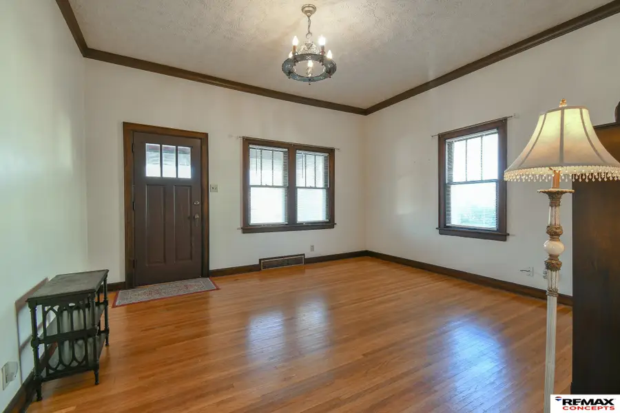 1524 S 7 Th Street, Lincoln, NE 68502 - #2