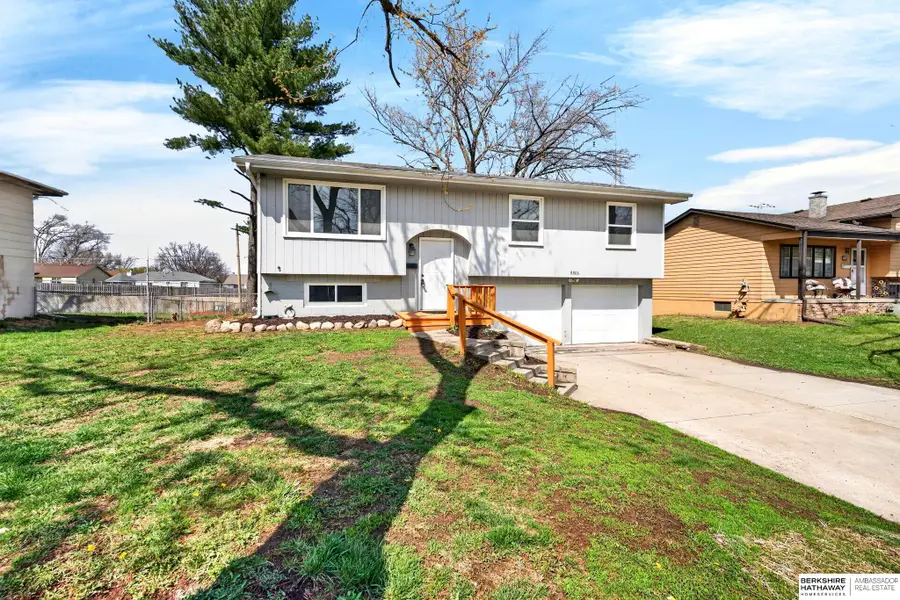 8806 S Glenview Drive, La Vista, NE 68128 - #2