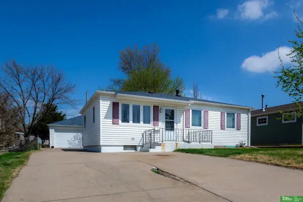 6070 Hillsdale Avenue, Omaha, NE 68117