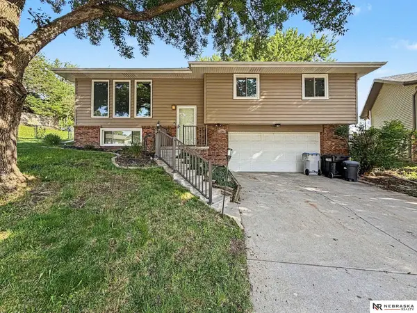 5208 Ascot Circle, Lincoln, NE 68516