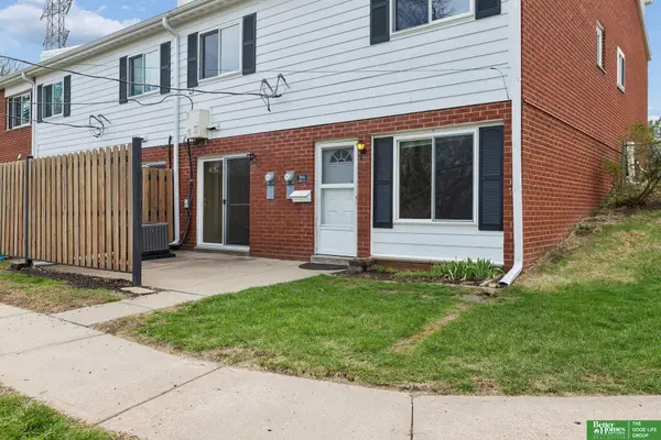 166 Arbor Court, Omaha, NE 68108