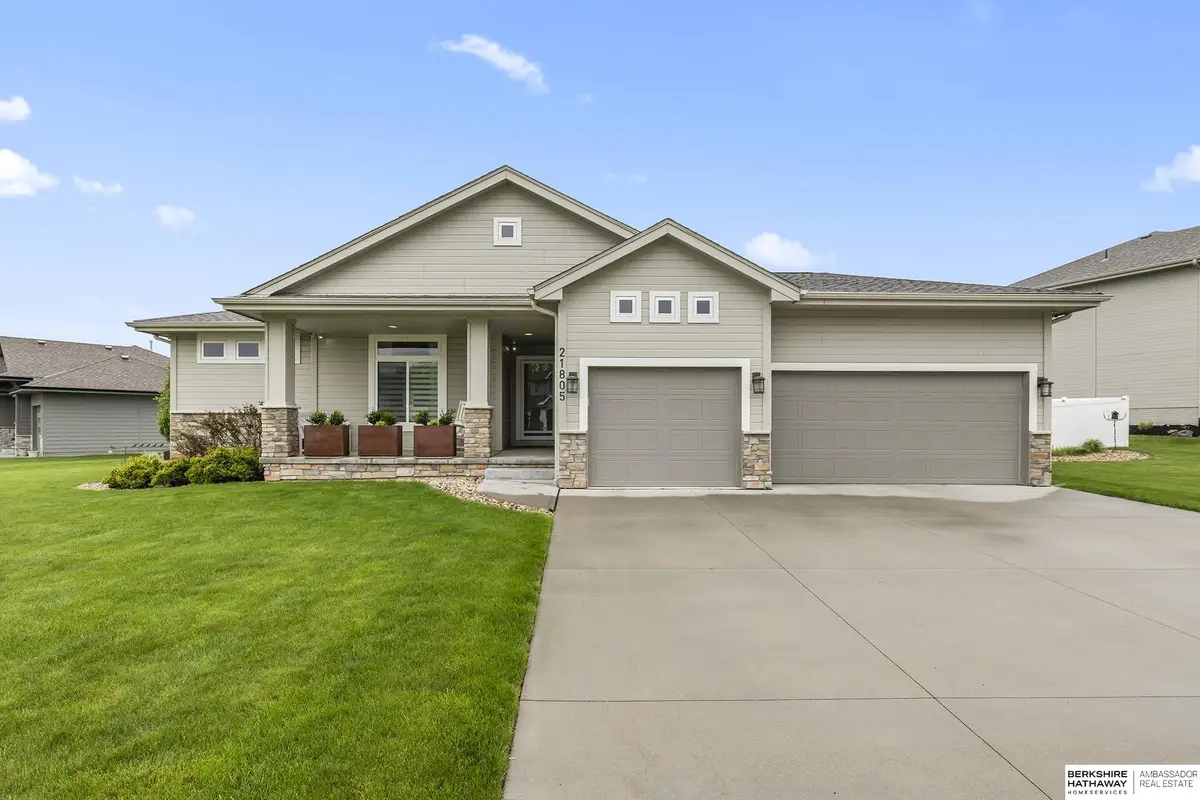 21805 H Street, Elkhorn, NE 68022 - #1