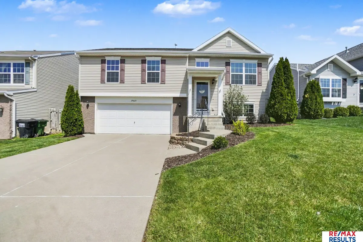 19618 Gail Avenue, Omaha, NE 68135-0000 - #1