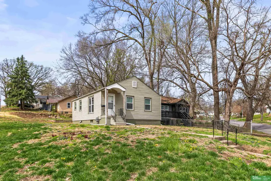 4602 N 47th Street, Omaha, NE 68104 - #2