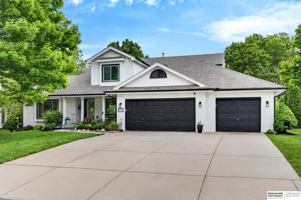 2206 Greenwald Street, Bellevue, NE 68123