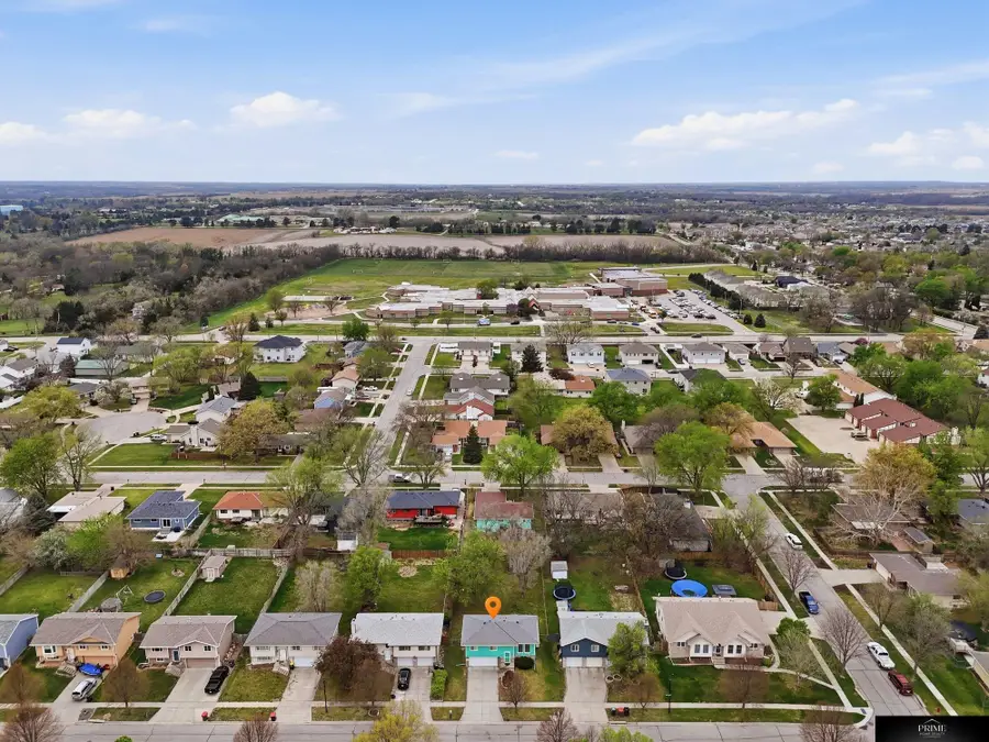 2323 SW 17th Street, Lincoln, NE 68522 - #2
