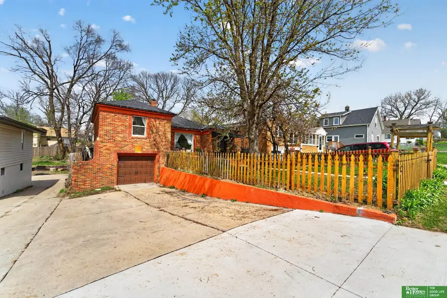 6814 Maple Street, Omaha, NE 68104 - #2