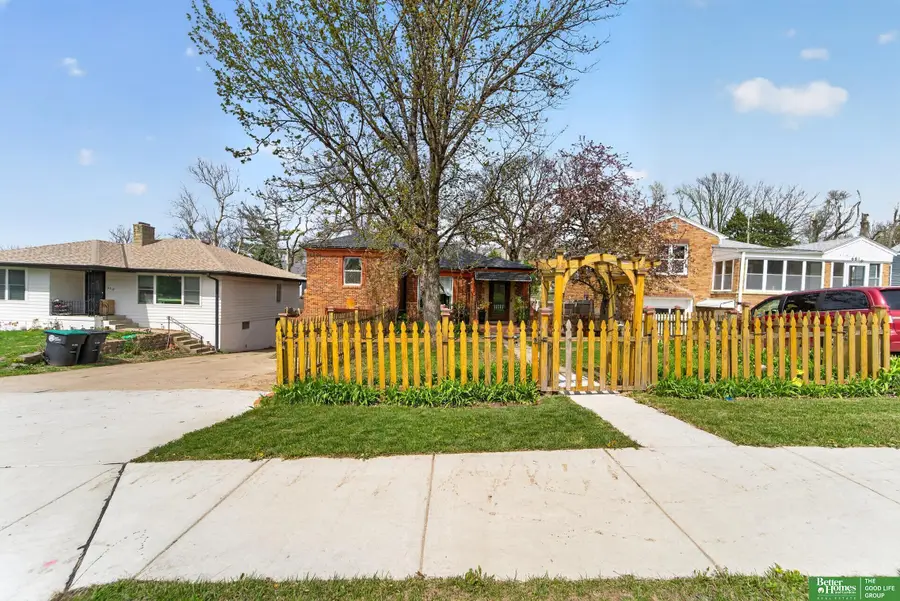 6814 Maple Street, Omaha, NE 68104 - #3