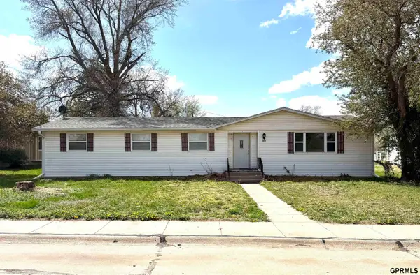 305 N Maple Street N, DAVENPORT, NE 68335