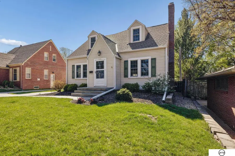 3121 Cedar Avenue, Lincoln, NE 68502 - #3