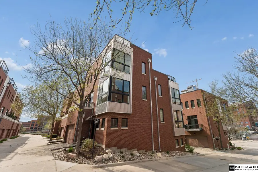 1202 Mayberry Plaza, Omaha, NE 68108 - #3