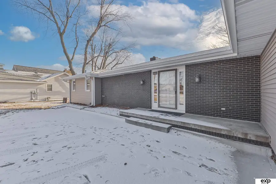 460 Lakehurst Drive, Waterloo, NE 68069-9711 - #2