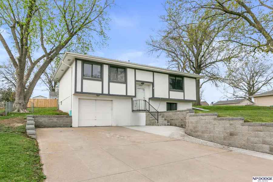 4857 J Street, Omaha, NE 68117 - #3