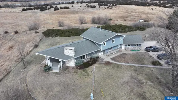 701 W 18 Road, Phillips, NE 68865