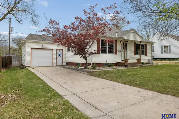 410 S 38th Street, Lincoln, NE 68510
