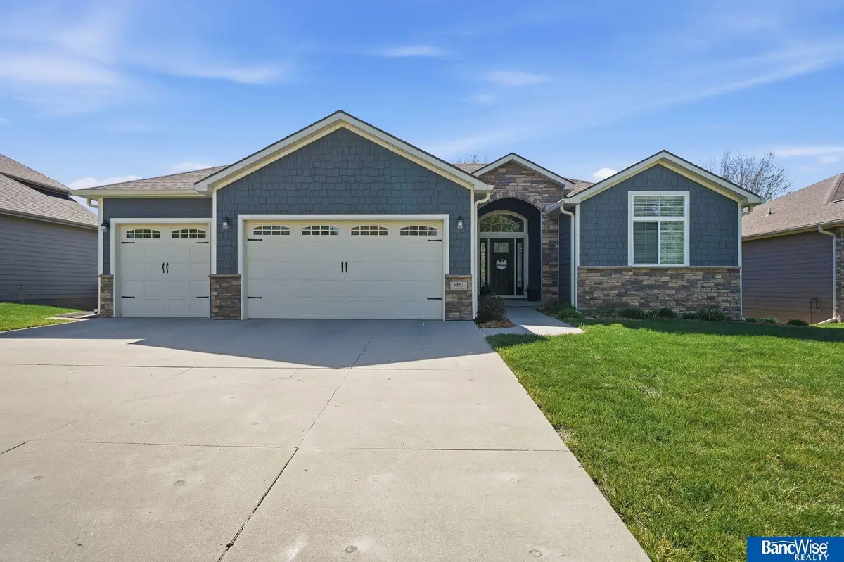 6851 Laurent Circle, Lincoln, NE 68526 - #1