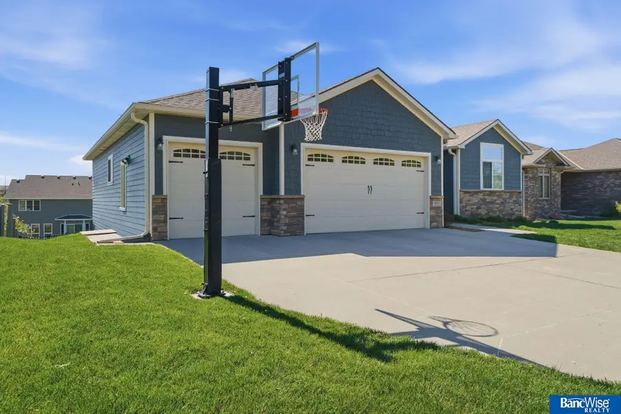 6851 Laurent Circle, Lincoln, NE 68526 - #3