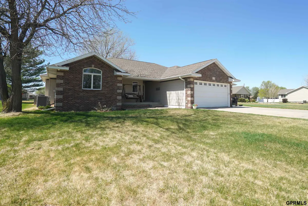 814 Lincoln Avenue, Shelton, NE 68876 - #1