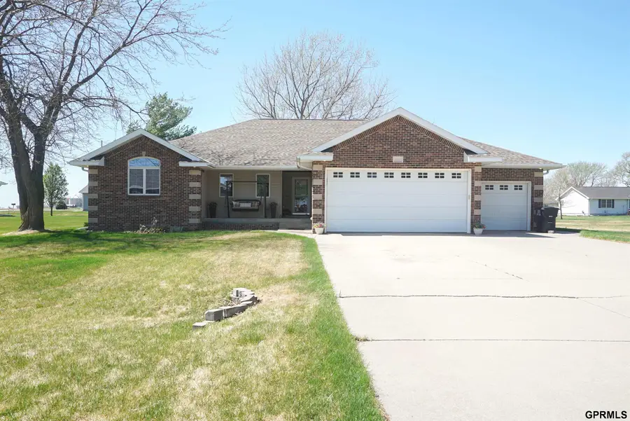 814 Lincoln Avenue, Shelton, NE 68876 - #2