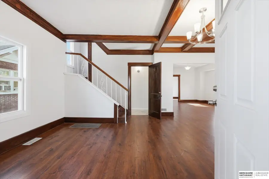 2202 Pinkney Street, Omaha, NE 68110 - #3