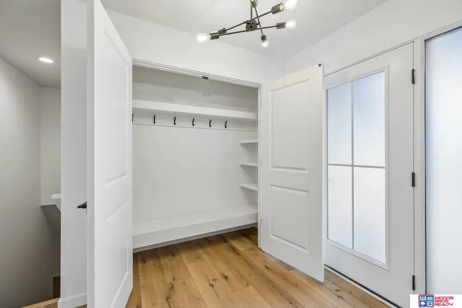 9201 Castle Pine Drive, Lincoln, NE 68516 - #3