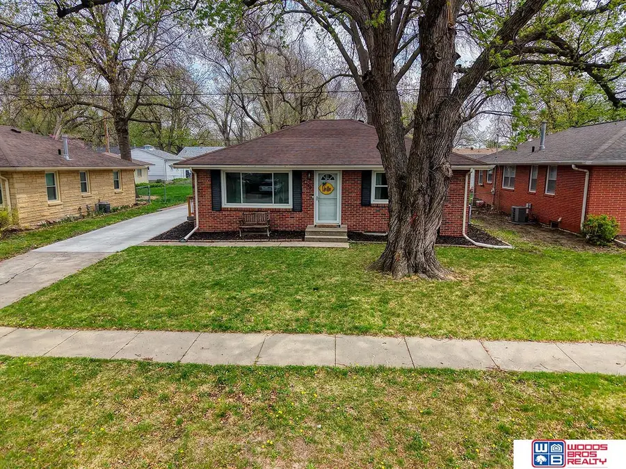 2340 S 58th Street, Lincoln, NE 68506 - #2