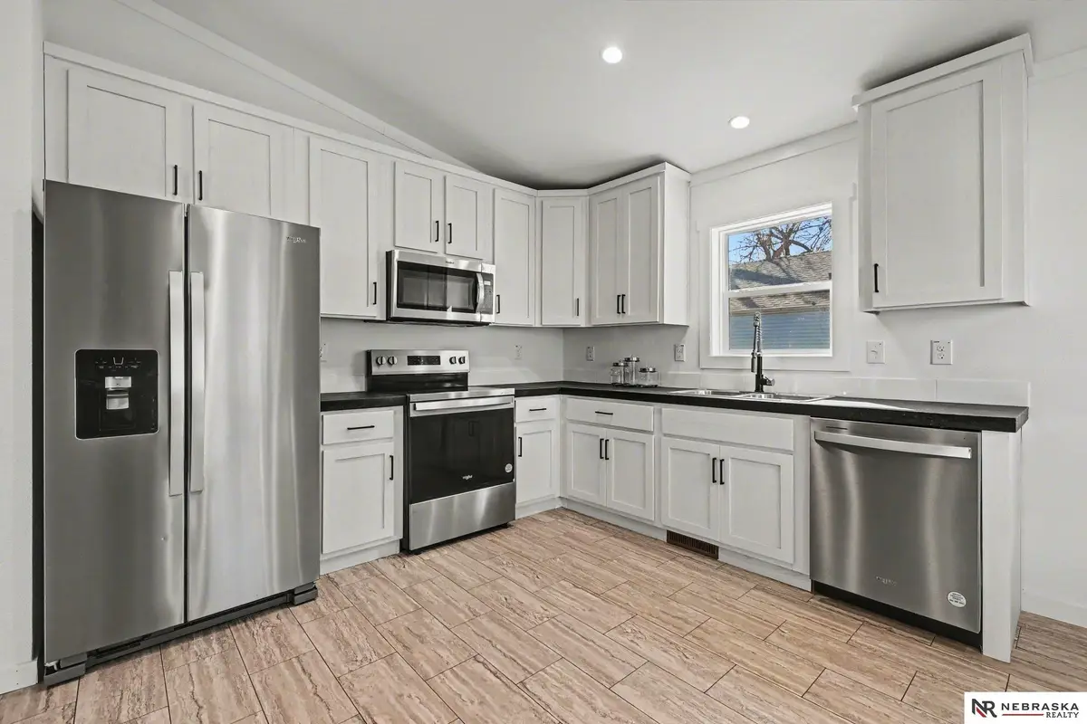 2436 Larimore Avenue, Omaha, NE 68111 - #1