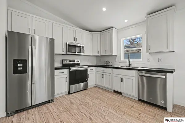 2436 Larimore Avenue, Omaha, NE 68111