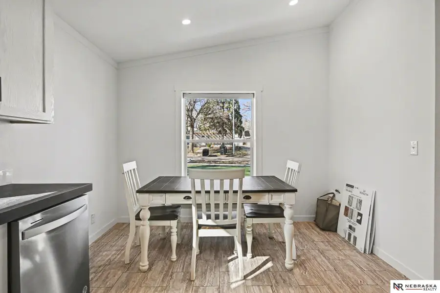 2432 Larimore Avenue, Omaha, NE 68111 - #2