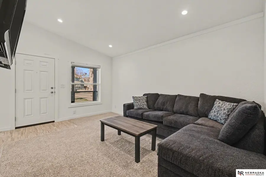 2432 Larimore Avenue, Omaha, NE 68111 - #3