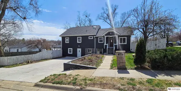 2521 Polk Street, Omaha, NE 68107