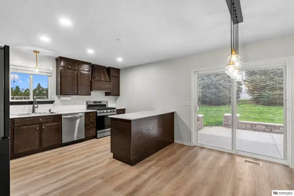 1711 N 206th Street, Elkhorn, NE 68022