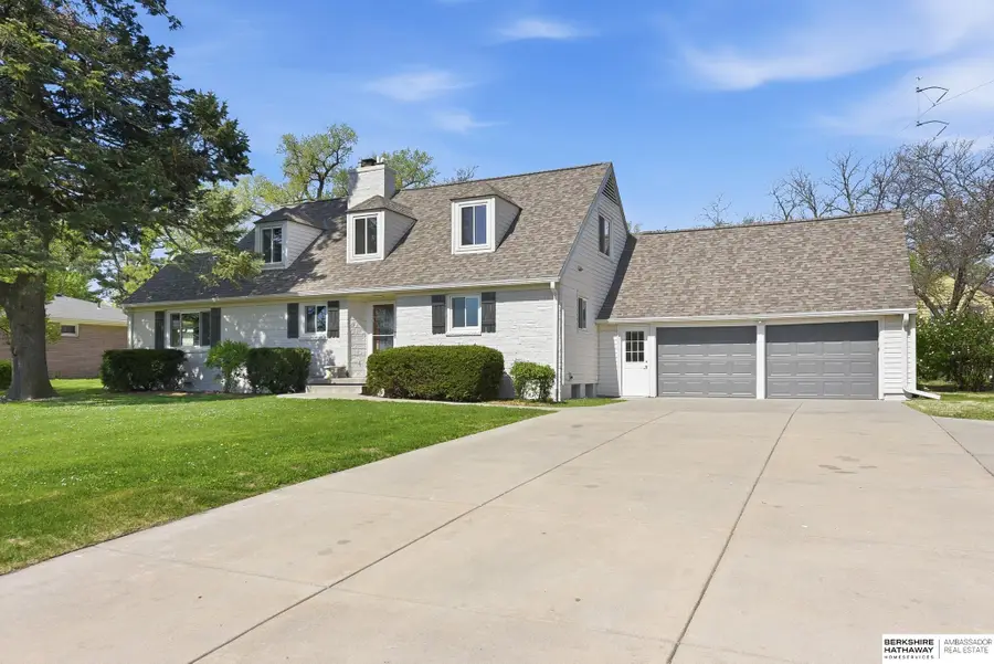 1116 Loveland Drive, Omaha, NE 68124 - #2