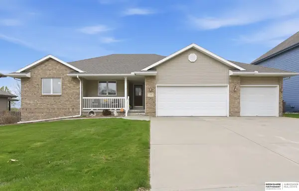 125 S 202nd Street, Elkhorn, NE 68022
