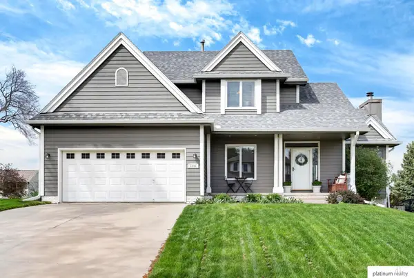 4504 Mark Street, Papillion, NE 68133