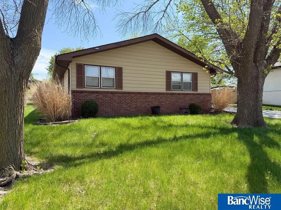 5637 Dogwood Drive, Lincoln, NE 68516 - #3