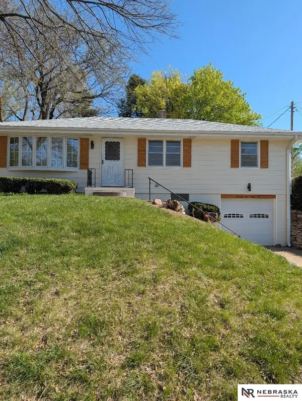 7664 Hascall Street, Omaha, NE 68124