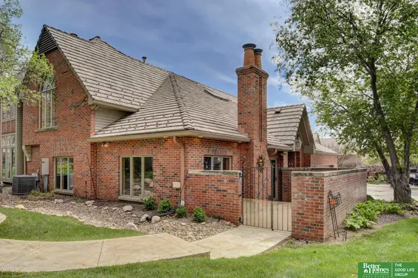 8914 Douglas Court, Omaha, NE 68114